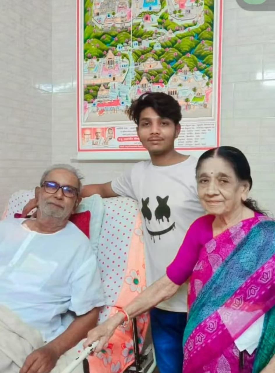 Healthcare support for elderly at Shanti Senior Citizen Services.